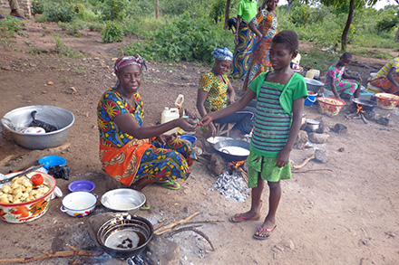 Lewaa Sansan sells fried bean-cakes to increase her family's income.