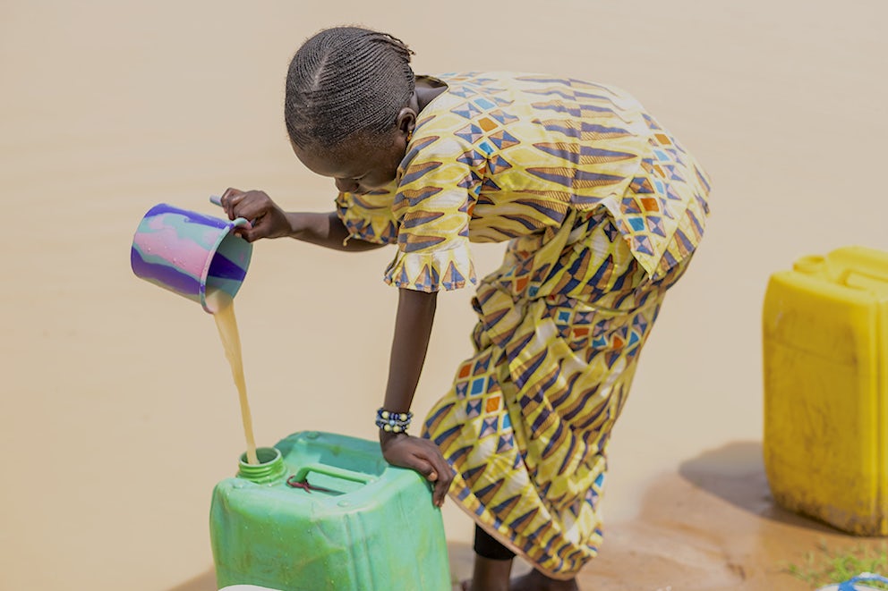 Solar-powered well delves for clean water in the desert