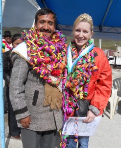 Cindy Jones-Nyland with the Mayor of Santa Lucia Municipality