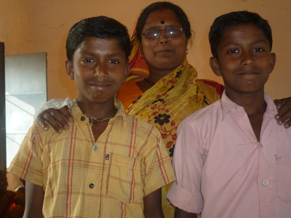 Heifer India particiapnt Leela with her sons