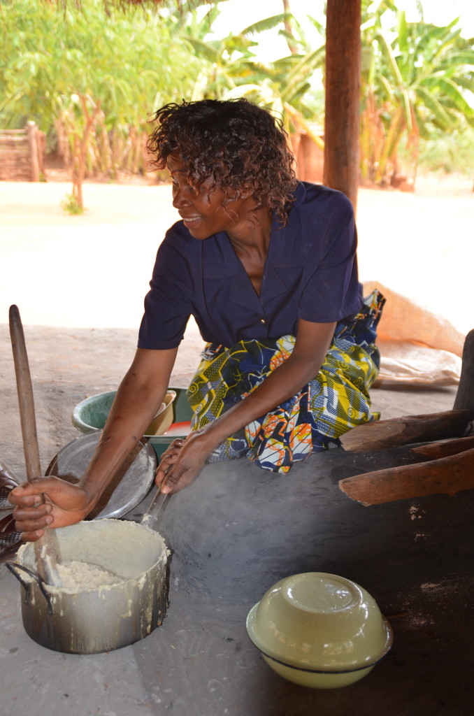 Zmabia women making lunch