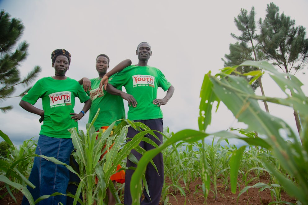 Group of youth in a field.